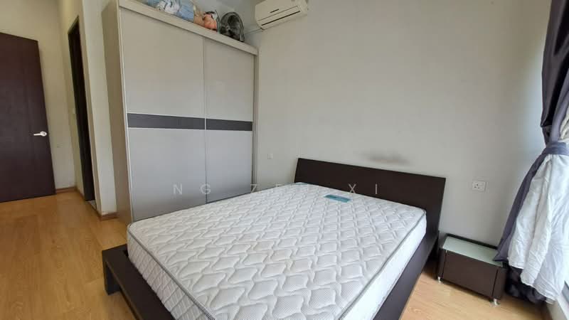 Kondominium untuk Dijual di Bay Point @ Country Garden Danga Bay - NG ZEN XI - Bedroom - PropertyGuru.com.my