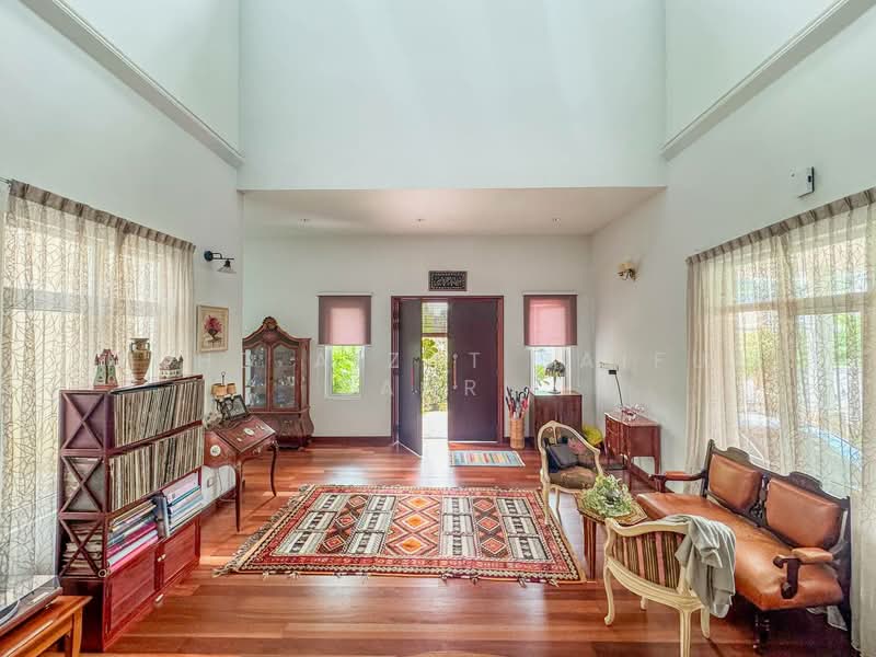 Bungalow for Sale in Seksyen U9 (Shah Alam) - Mohd Aizat Saiful Bahri - Living Room - PropertyGuru.com.my