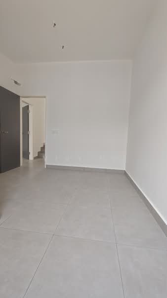 Rumah Teres 2 Tingkat untuk Dijual di Taman Mount Austin (Tebrau) - Vivy Ng - PropertyGuru.com.my