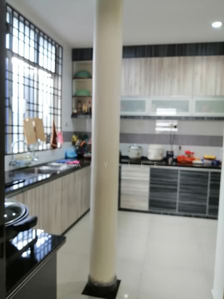 2-storey Terraced House for Sale in Bukit Gambir (Gelugor) - Mary Lee - Kitchen - PropertyGuru.com.my