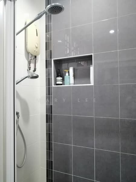 2-storey Terraced House for Sale in Bukit Gambir (Gelugor) - Mary Lee - Master bathroom - PropertyGuru.com.my