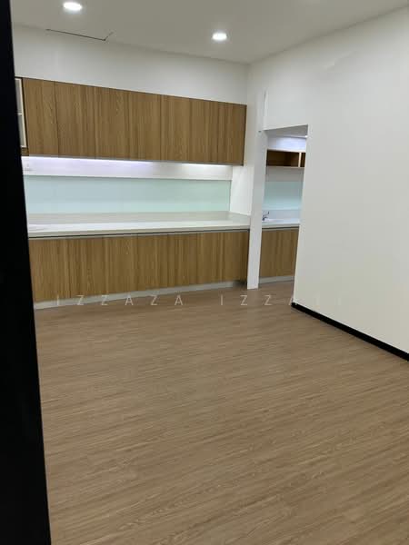 Kedai / Pejabat untuk Disewa di Bukit Jelutong (Shah Alam) - Izzaza Izzati - Kitchen - PropertyGuru.com.my