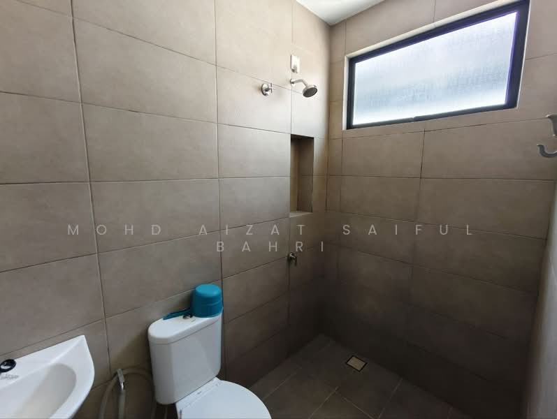 Rumah Teres 2 Tingkat untuk Dijual di Kajang (Selangor) - Mohd Aizat Saiful Bahri - Bathroom - PropertyGuru.com.my