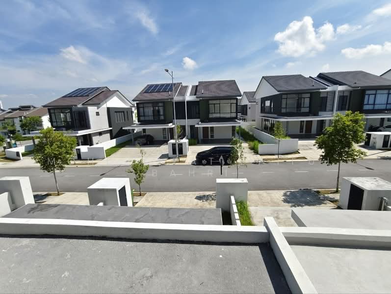 Rumah Teres 2 Tingkat untuk Dijual di Kajang (Selangor) - Mohd Aizat Saiful Bahri - Exterior - PropertyGuru.com.my