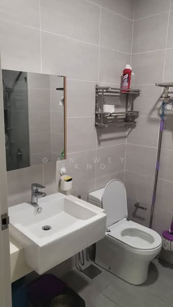 Servis Apartment untuk Disewa di Citizen 2 - GAN WEY SAND - Bathroom - PropertyGuru.com.my