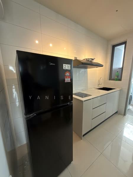 Service Residence for Rent at The Era @ Duta North - Yanise Lee - Kitchen - PropertyGuru.com.my