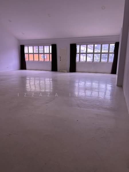 Pejabat Runcit untuk Disewa di Bukit Jelutong (Shah Alam) - Izzaza Izzati - Interior - PropertyGuru.com.my