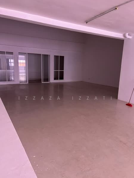 Pejabat Runcit untuk Disewa di Bukit Jelutong (Shah Alam) - Izzaza Izzati - Interior - PropertyGuru.com.my