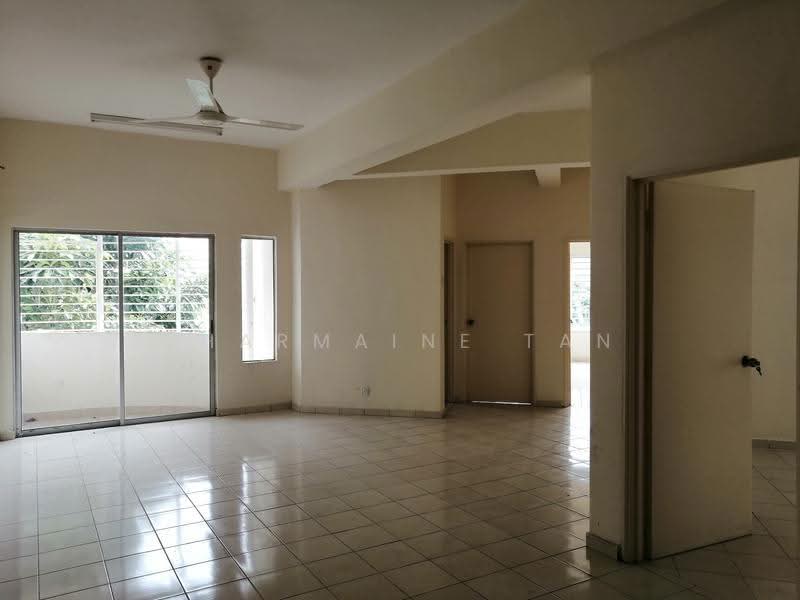 Kondominium untuk Dijual di Casa Suria - Charmaine Tan - Living Room - PropertyGuru.com.my