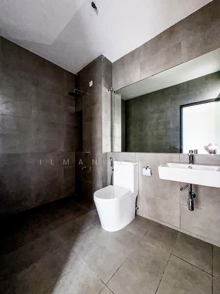 Rumah Teres 2 Tingkat untuk Dijual di Sepang (Selangor) - Ilman Nahri - Bathroom - PropertyGuru.com.my