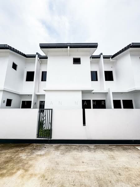Rumah Teres 2 Tingkat untuk Dijual di Sepang (Selangor) - Ilman Nahri - Exterior - PropertyGuru.com.my