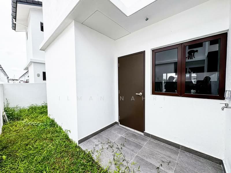 Rumah Teres 2 Tingkat untuk Dijual di Sepang (Selangor) - Ilman Nahri - Exterior - PropertyGuru.com.my