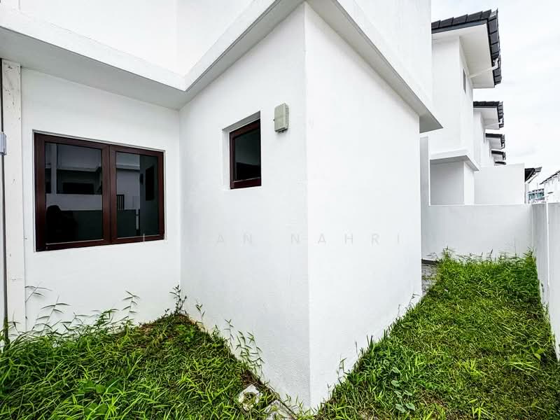 Rumah Teres 2 Tingkat untuk Dijual di Sepang (Selangor) - Ilman Nahri - Exterior - PropertyGuru.com.my
