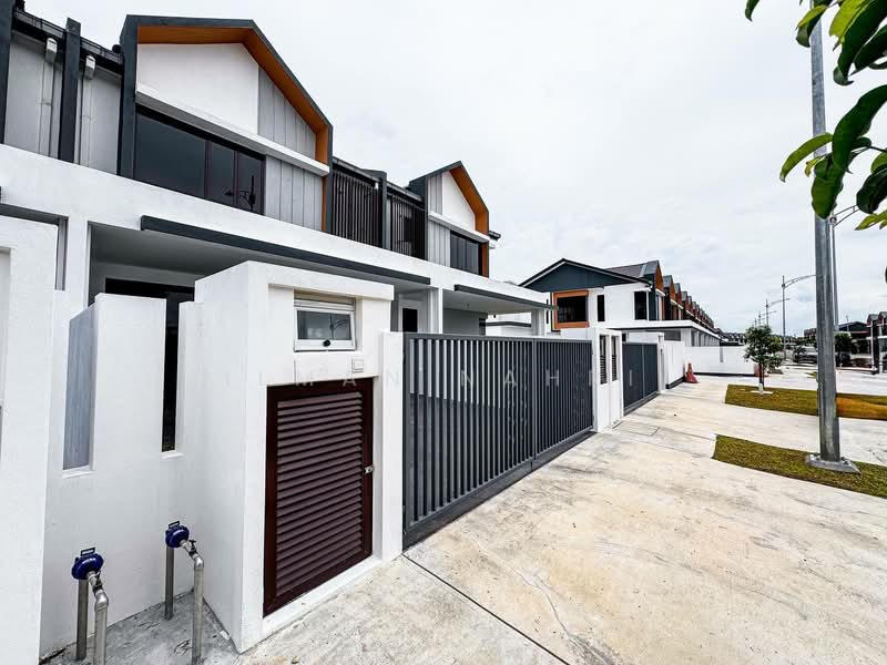 Rumah Teres 2 Tingkat untuk Dijual di Sepang (Selangor) - Ilman Nahri - Exterior - PropertyGuru.com.my