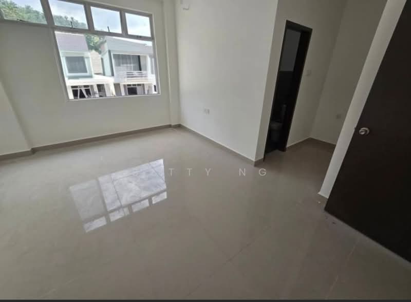 Rumah Teres 2 Tingkat untuk Dijual di Johor Bahru (Johor) - Betty Ng - PropertyGuru.com.my