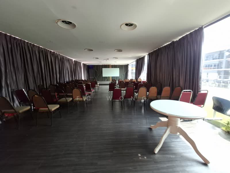Shop / Office for Rent in Puchong (Selangor) - FC Wong - 3rd Floor or Roof of 4 Story Building - PropertyGuru.com.my
