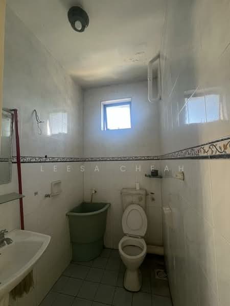 Apartment for Sale at Taman Bagan Lalang Apartment - Leesa Cheah - Bathroom - PropertyGuru.com.my
