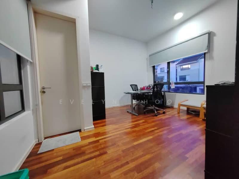 Rumah Teres 3 Tingkat untuk Dijual di Tamansari (Rawang) - Evelyn Khoo - Study - PropertyGuru.com.my