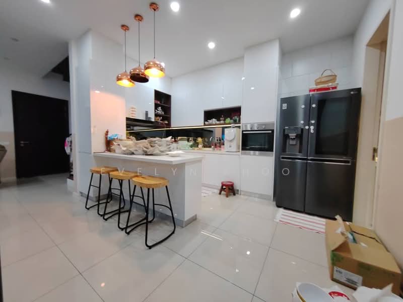 Rumah Teres 3 Tingkat untuk Dijual di Tamansari (Rawang) - Evelyn Khoo - Kitchen - PropertyGuru.com.my