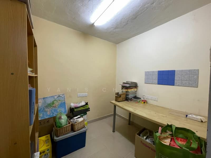 1-storey Terraced House for Sale in Kepong Baru (Kepong) - Yanis Cheong - Study - PropertyGuru.com.my