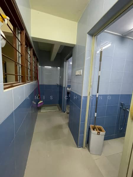 1-storey Terraced House for Sale in Kepong Baru (Kepong) - Yanis Cheong - Bathroom - PropertyGuru.com.my