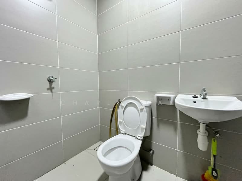 Rumah Kluster untuk Dijual di Canary Garden (Klang) - Charlie Gan - Bathroom - PropertyGuru.com.my