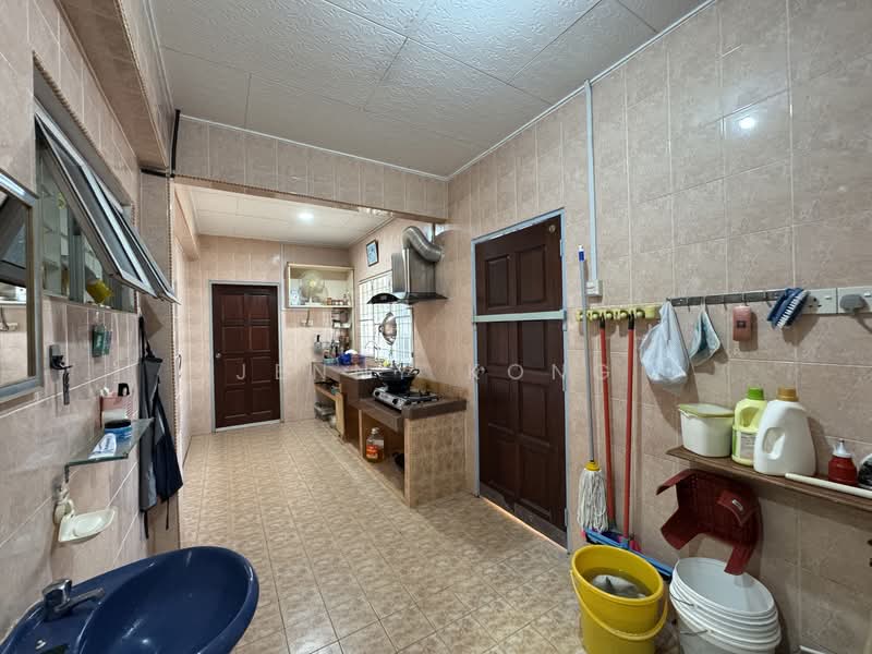 Bungalow for Sale in Taman Harmoni (Bentong) - Jenny Kong - Kitchen - PropertyGuru.com.my