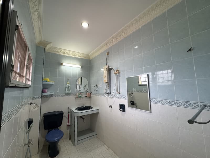 Bungalow for Sale in Taman Harmoni (Bentong) - Jenny Kong - Bathroom - PropertyGuru.com.my