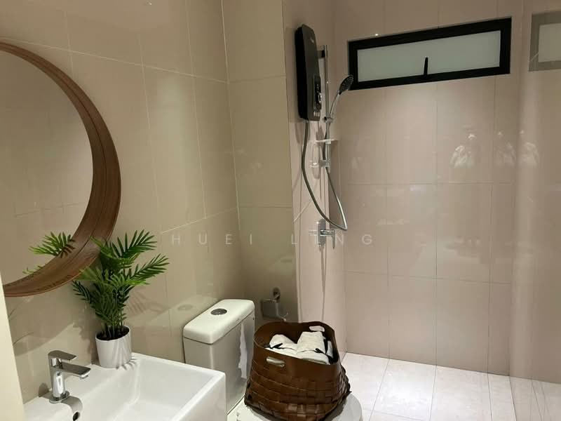 Service Residence for Sale at M Azura - Huei Ling - Bathroom - PropertyGuru.com.my