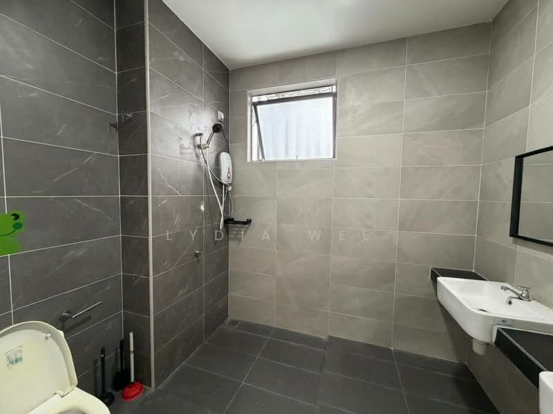 2-storey Terraced House for Rent in Taman Sutera Utama (Skudai) - Lydia Wee - Bathroom - PropertyGuru.com.my