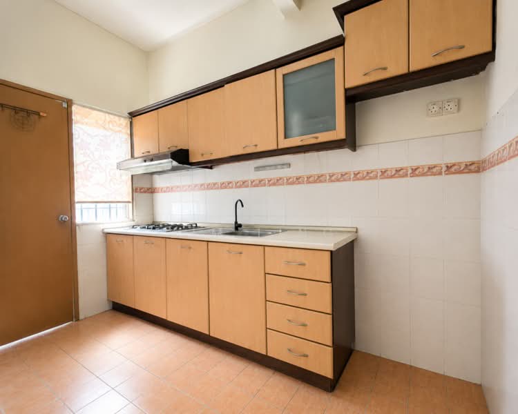 Rumah Teres untuk Dijual di Seksyen 32, Kemuning Green Ville (Shah Alam) - Jim Ling - Kitchen - PropertyGuru.com.my