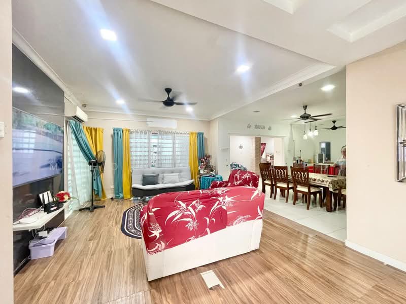 Bungalow for Sale in Bandar Baru Bangi (Selangor) - Mohd Aizat Saiful Bahri - Living Room - PropertyGuru.com.my