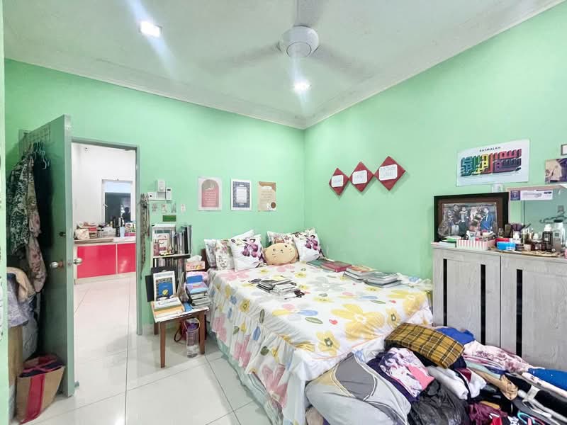 Bungalow for Sale in Bandar Baru Bangi (Selangor) - Mohd Aizat Saiful Bahri - Bedroom - PropertyGuru.com.my