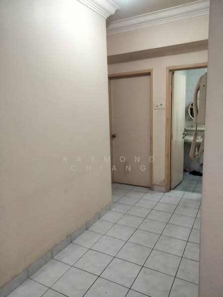 Condominium for Sale at Villa Angsana - Raymond Chiang - Corridor - PropertyGuru.com.my