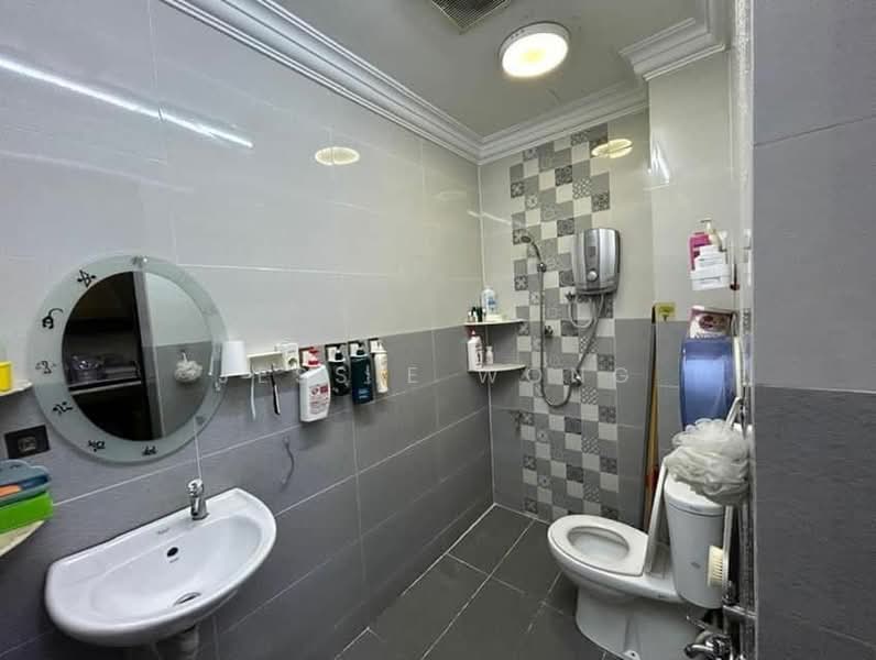 Bungalow for Sale in Bandar Country Homes (Rawang) - Jessie Wong - Bathroom - PropertyGuru.com.my