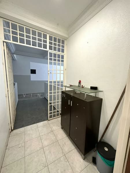 Apartment for Rent at Parkview Towers - Vincent Tan - Entrance - PropertyGuru.com.my
