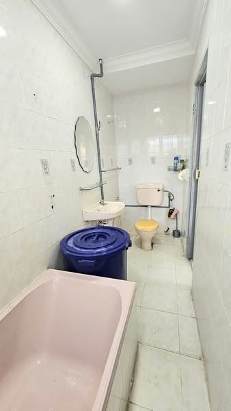 2-storey Terraced House for Rent in TAMAN PUCHONG UTAMA (Puchong) - Wendy Chin - Bathroom - PropertyGuru.com.my
