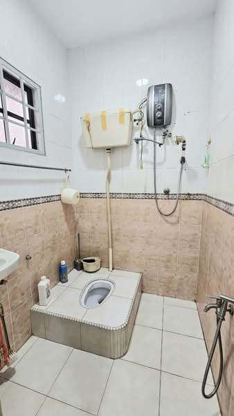 2-storey Terraced House for Rent in TAMAN PUCHONG UTAMA (Puchong) - Wendy Chin - Bathroom - PropertyGuru.com.my
