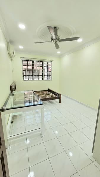 2-storey Terraced House for Rent in TAMAN PUCHONG UTAMA (Puchong) - Wendy Chin - Bedroom - PropertyGuru.com.my