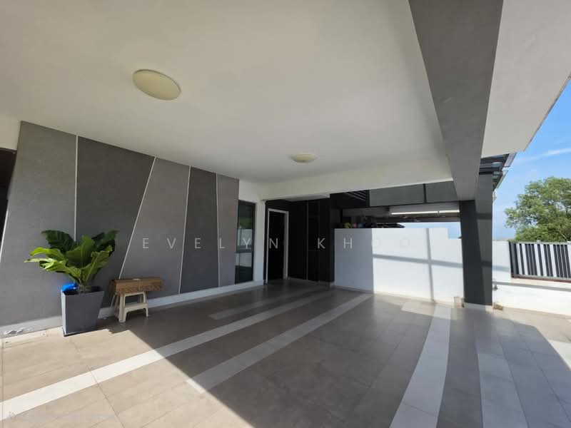 Semi-Detached House for Sale in Sungai Buloh (Selangor) - Evelyn Khoo - Car Porch - PropertyGuru.com.my