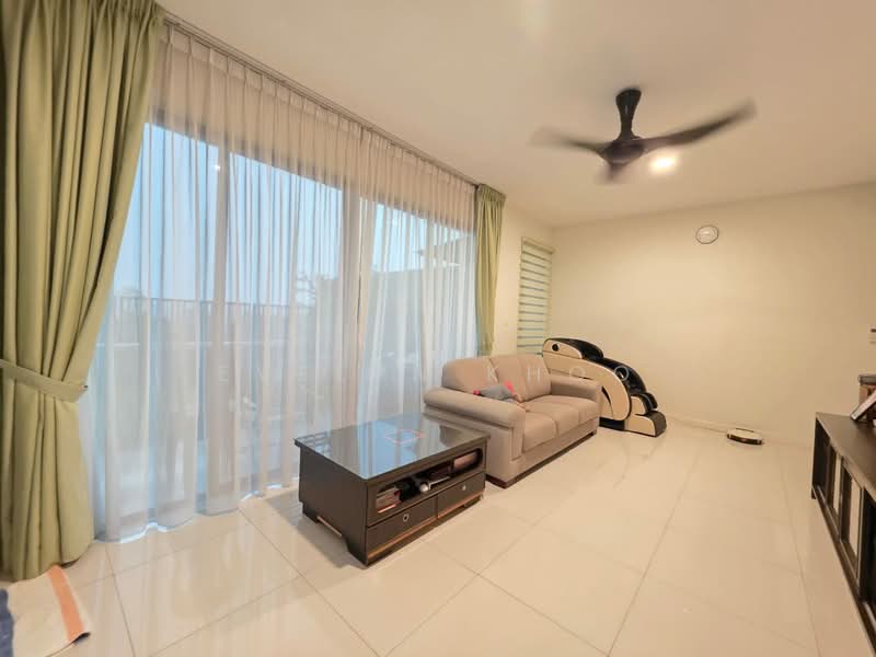 Semi-Detached House for Sale in Sungai Buloh (Selangor) - Evelyn Khoo - Hallway - PropertyGuru.com.my