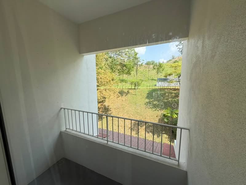 Rumah Teres 3 Tingkat untuk Dijual di Tamansari (Rawang) - Evelyn Khoo - Balcony - PropertyGuru.com.my