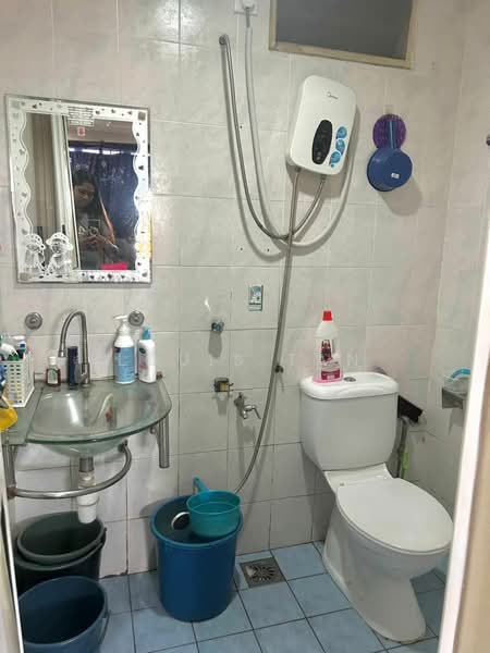 Apartment for Sale at Villa Krystal @ Bandar Selesa Jaya - Louis Tan - Bathroom - PropertyGuru.com.my