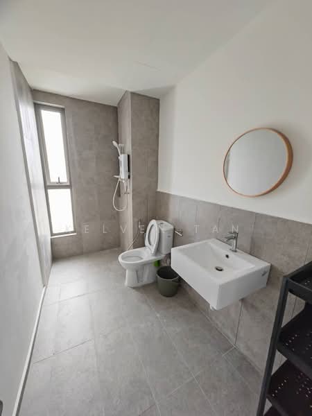 Service Residence for Sale at Suite Enesta - Kelven Tan - Bathroom - PropertyGuru.com.my