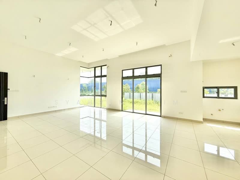 Rumah Berkembar untuk Dijual di Kota Kemuning (Shah Alam) - Syahrim Naim - Living Room - PropertyGuru.com.my