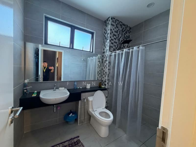Semi-Detached House for Sale in Seksyen U1 (Glenmarie) - Finn Aw - Bathroom - PropertyGuru.com.my
