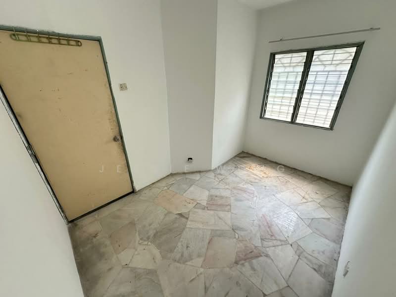 Terraced House for Sale in Bandar Country Homes (Rawang) - Jessie Wong - Interior - PropertyGuru.com.my