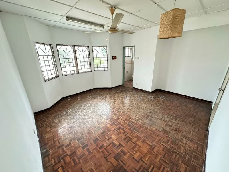 Terraced House for Sale in Bandar Country Homes (Rawang) - Jessie Wong - Living Room - PropertyGuru.com.my