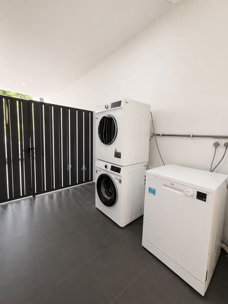 Terraced House for Sale in Desa Parkcity (Kuala Lumpur) - Pat Koh - Washing Area - PropertyGuru.com.my