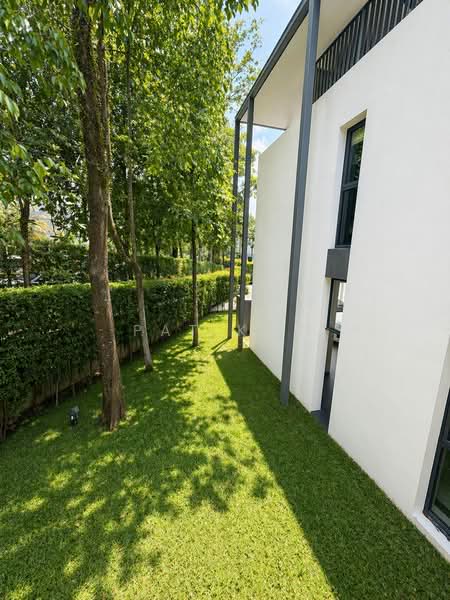 Terraced House for Sale in Desa Parkcity (Kuala Lumpur) - Pat Koh - Garden - PropertyGuru.com.my